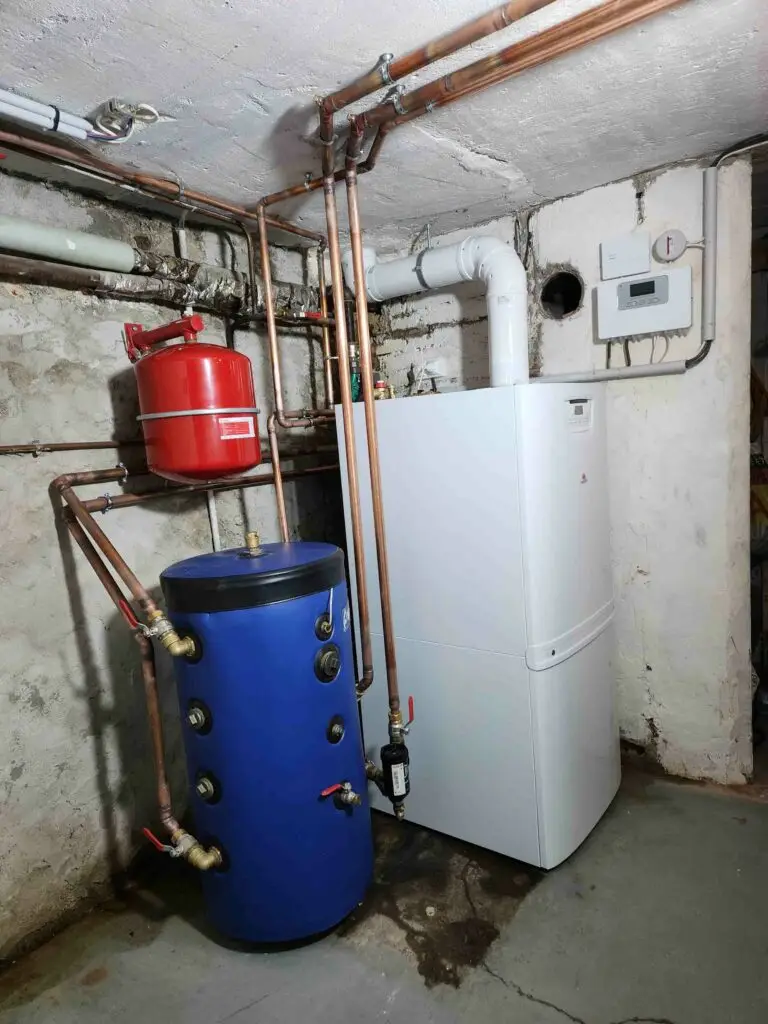 Pompe a chaleur hybride Saunier Duval Genia air max avec Duomax condens